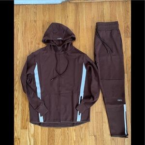 ESNTLS MERLOT TRACKSUIT SIZE M [BRAND NEW]